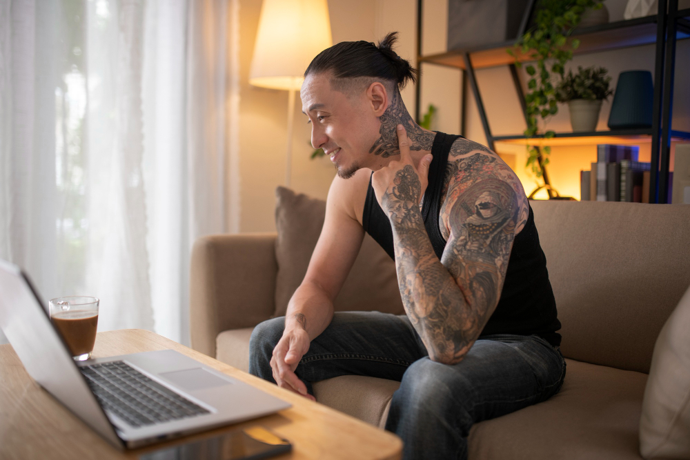 Can tattoos cause vision loss