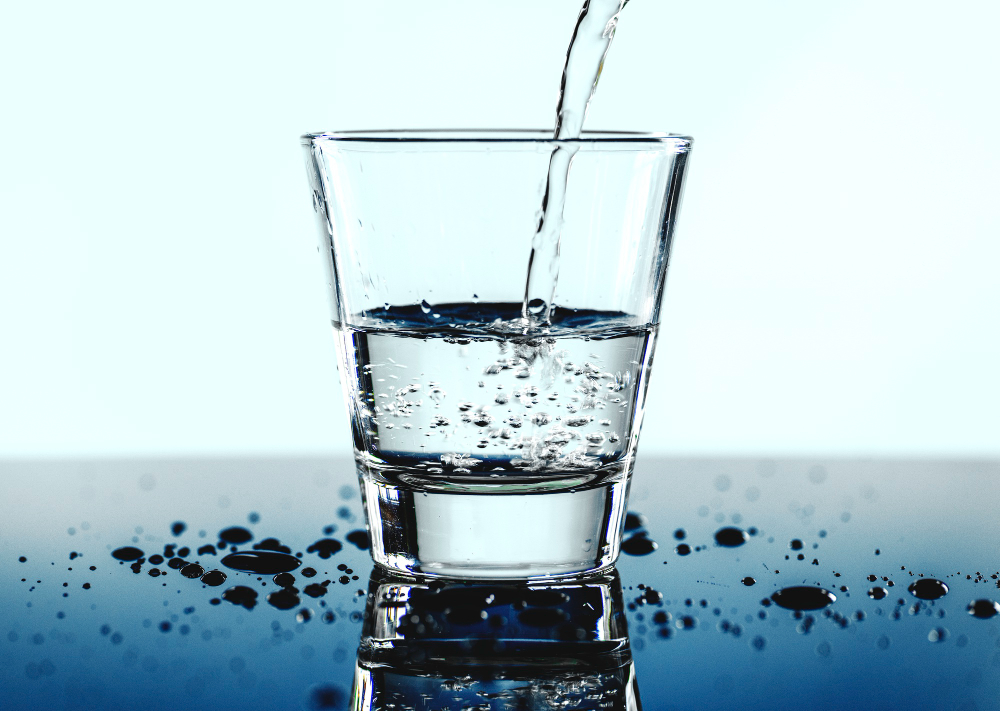 overdrink water in summer!